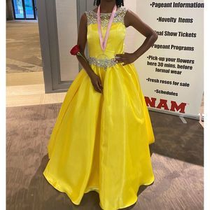 Yellow Sugar Kayne Size 10 Ball gown dress